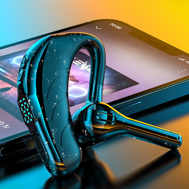 "Svart trådlöst Bluetooth-headset X13 med brusreducering och lättviktsdesign, perfekt för träning och samtal."