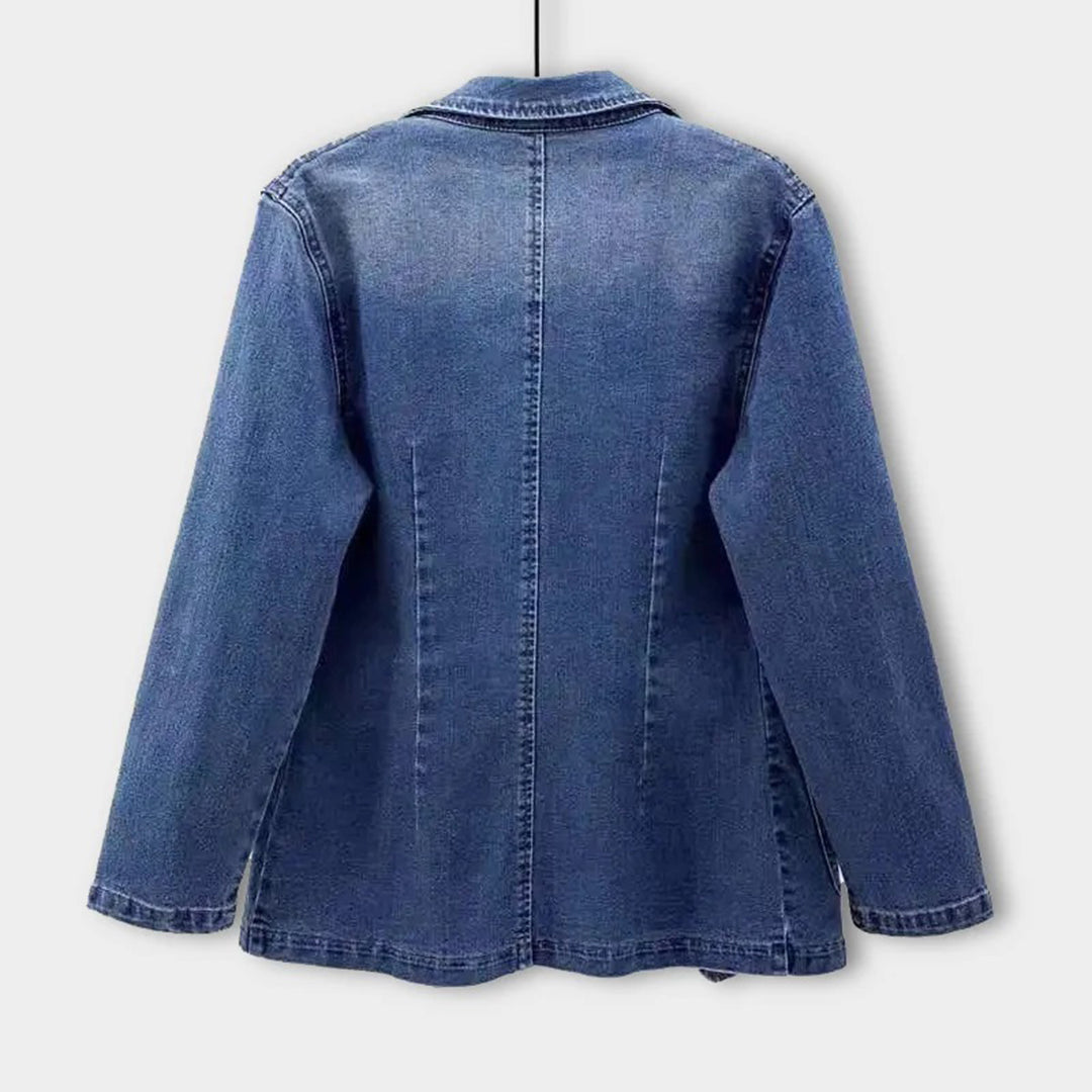 "Tidlös mångsidig jeansjacka för dam med lång ärm och enfärgad design, perfekt för vardagsstil och alla säsonger."