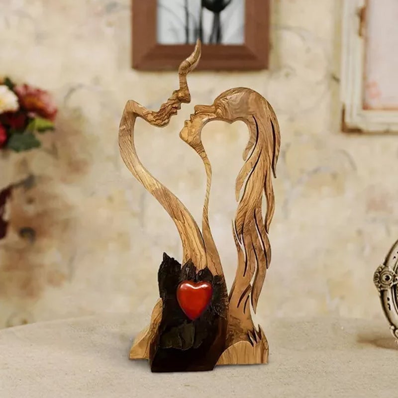 "Trä Kärleksfigur Dekoration - konstnärlig, romantisk staty för hemmet, med elegant böjda linjer, passar alla stilar."