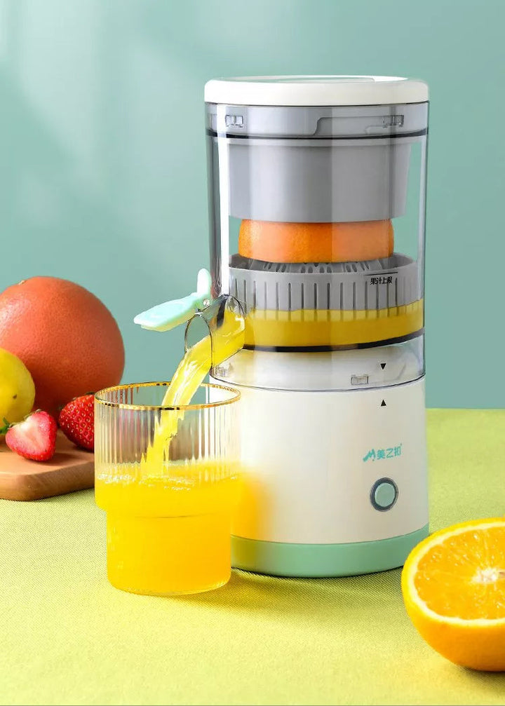 "Trådlös elektrisk juicepress med modern kompaktdesign för enkel och snabb juicning av frukter och grönsaker."