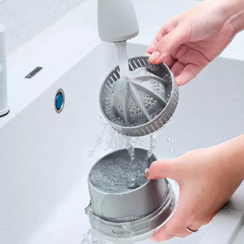 "Trådlös elektrisk juicepress med modern kompaktdesign för enkel och snabb juicning av frukter och grönsaker."