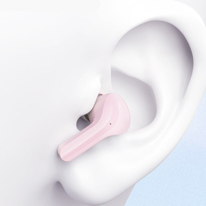 "Trådlösa Bluetooth-öronsnäckor med ENC, visa olika färger och elegant, futuristiskt laddningsfodral."