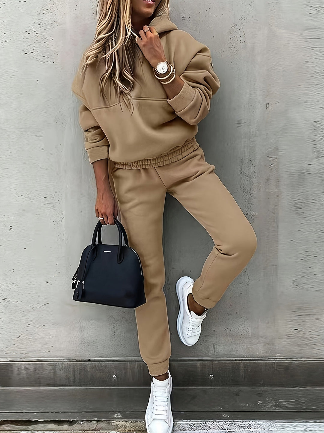 "Träningsdräktset med hoodie och jogger för höst/vinter, eleganta snitt i khaki, marinblå, svart, röd. Mysigt för kalla dagar