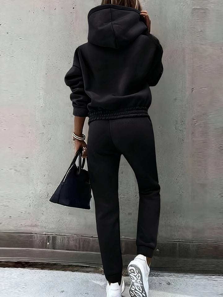 "Träningsdräktset med hoodie och jogger för höst/vinter, eleganta snitt i khaki, marinblå, svart, röd. Mysigt för kalla dagar