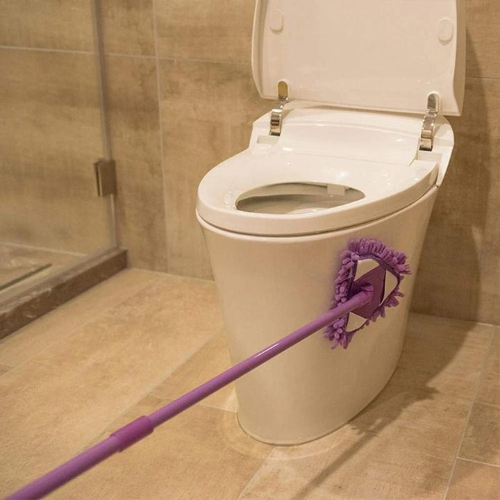 "Triangelformad roterbar mopp med teleskopskaft för effektiv rengöring av alla ytor, justerbar mellan 54-90 cm."