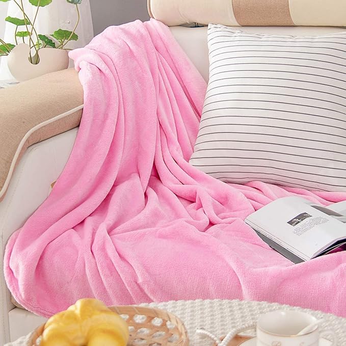 "Ultramjuk korall fleece flanellfilt, enfärgad, idealisk för hemmet. Perfekt som mysfilt, överkast eller sofföverdrag."