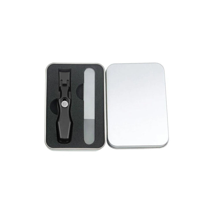 "Ultraskarp nagelklippare i rostfritt stål med modern design, effektiv för tjocka naglar, svart och silverfärg, 9x1.6 cm."