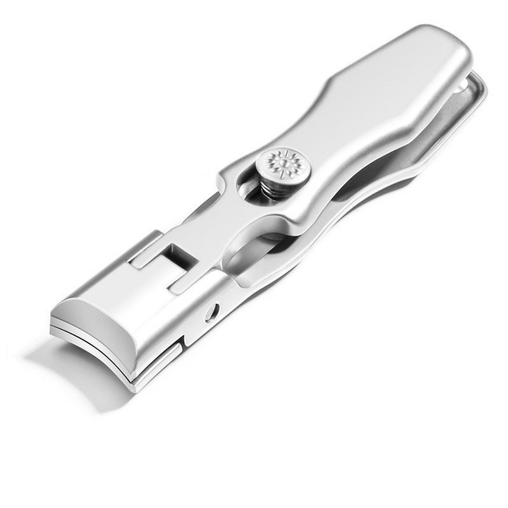 "Ultravass kolstålnagelklippare i silver med bred öppning, perfekt för tjocka naglar och ergonomisk design."