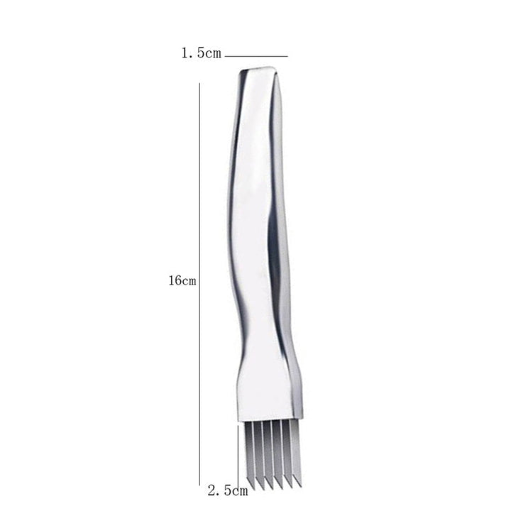 Lökhackare i rostfritt stål med halkfri bas, för stabil och säker grönsakshackning.