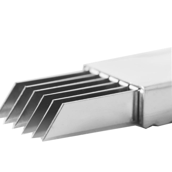 Unisex rostfri lökhackare som visar hur den enkelt hackar lök, ett måste för matlagning.