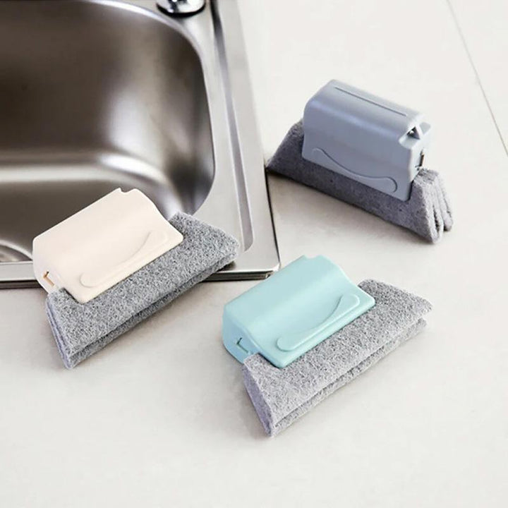 "Universal små rengöringsborstar för fönstersprickor och dörrskenor, grå, grön, beige, 14x8,5 cm, ergonomiskt ABS-handtag."