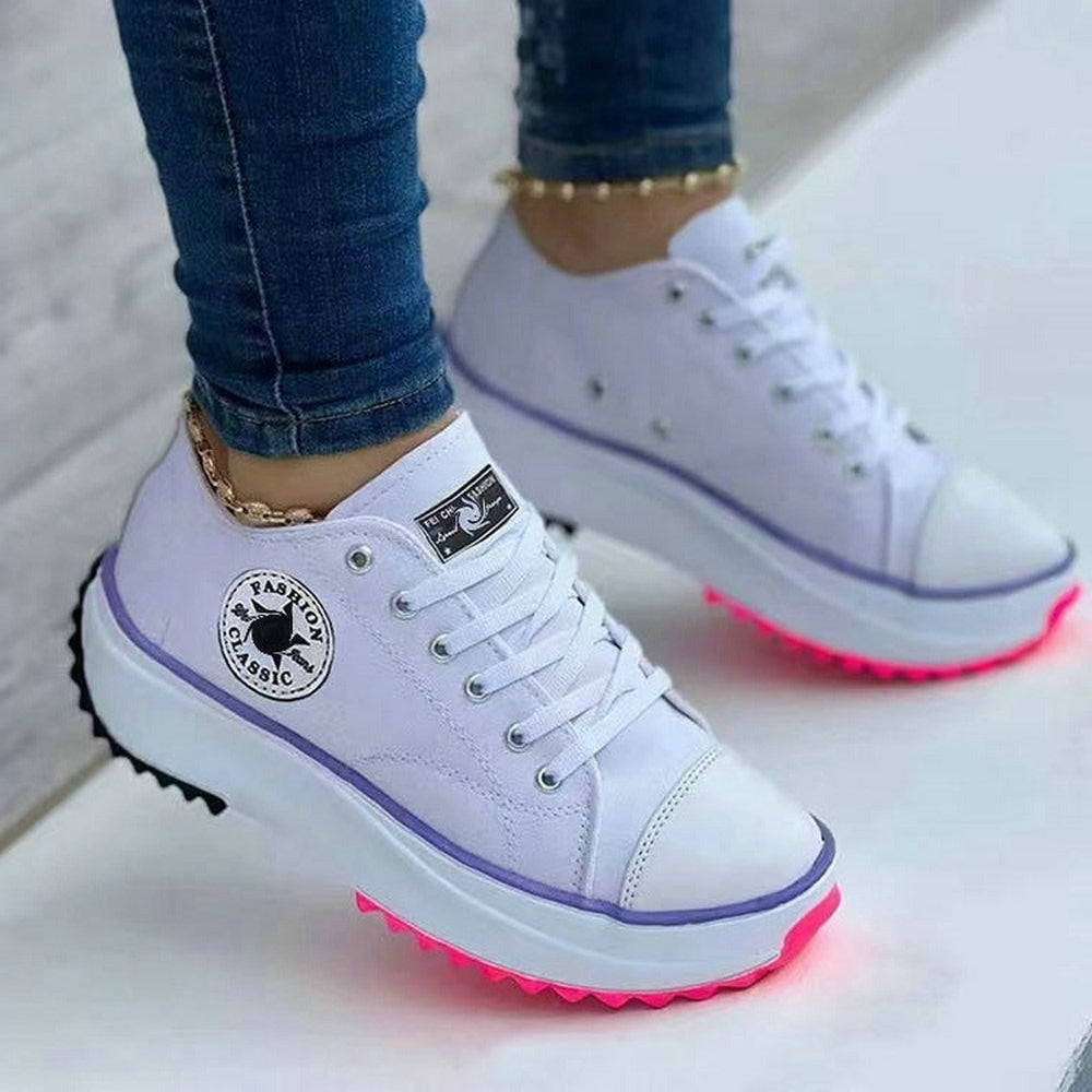 "Vadderade dammode sneakers, tjock sula, komfort, olika färger för arbete och fritid."