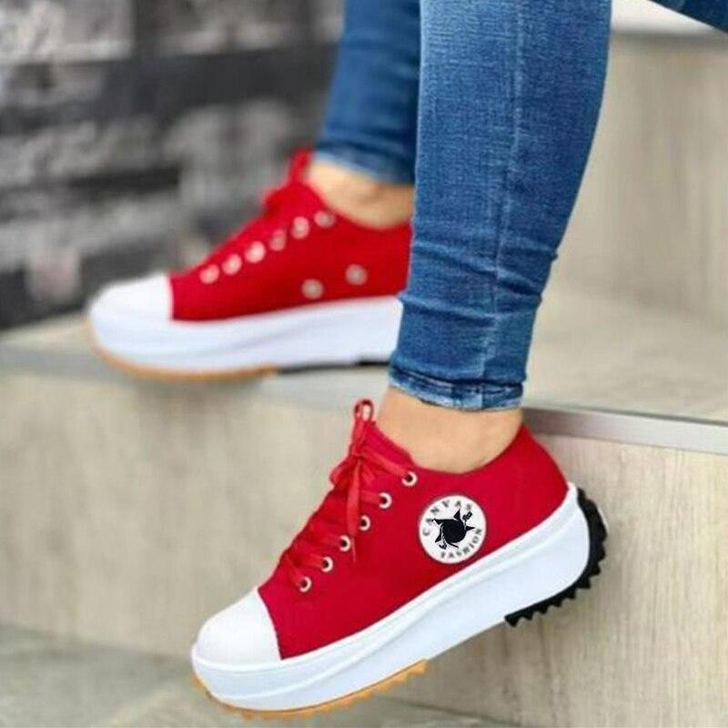 "Vadderade dammode sneakers, tjock sula, komfort, olika färger för arbete och fritid."