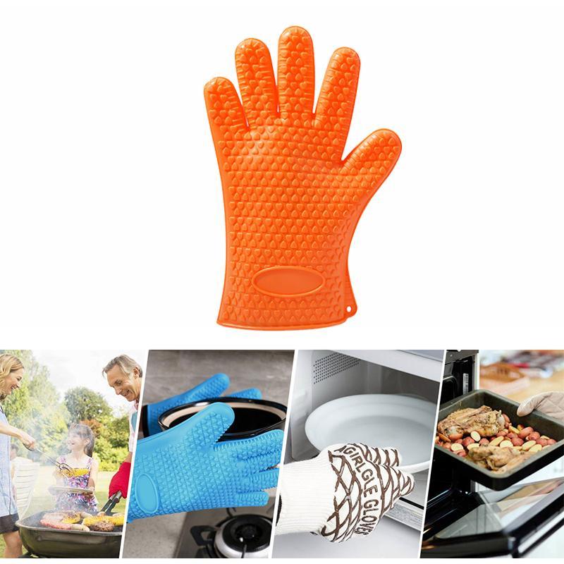 Värmebeständiga silikonhandskar i olika färger för köket, perfekt för heta plåtar och grytor. Ergonomisk design.