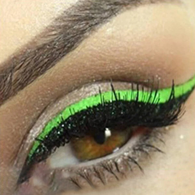 "Vattentät återanvändbar eyeliner och fransdekal för kvinnor i olika färger med enkel applicering och elegant design."