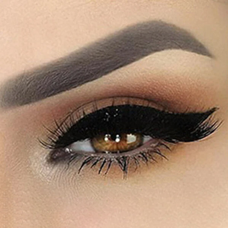 "Vattentät återanvändbar eyeliner och fransdekal för kvinnor i olika färger med enkel applicering och elegant design."