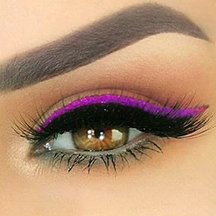 "Vattentät återanvändbar eyeliner och fransdekal för kvinnor i olika färger med enkel applicering och elegant design."