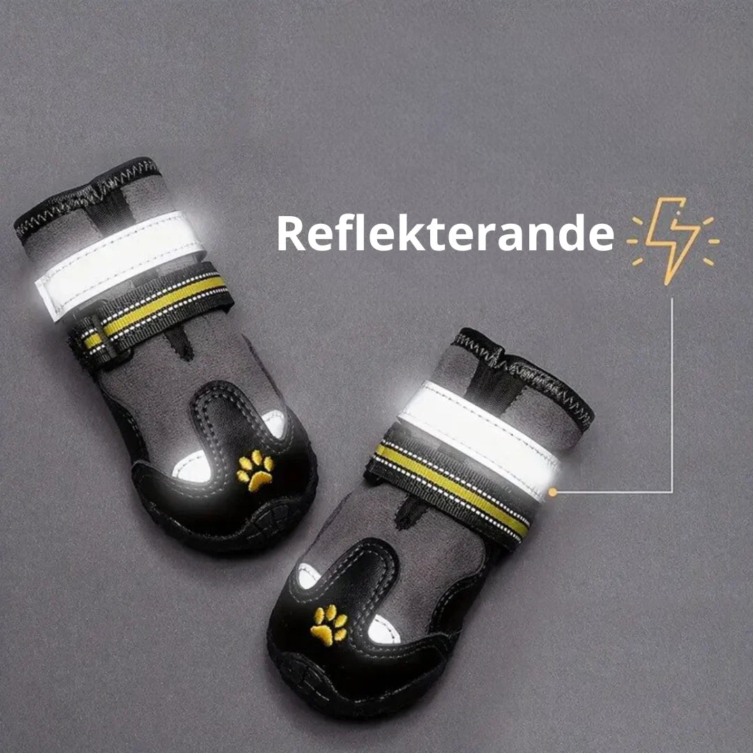 "Vattentäta hundskor med halkfri sula och reflekterande detaljer ger trygghet och stil för alla väderlekar."